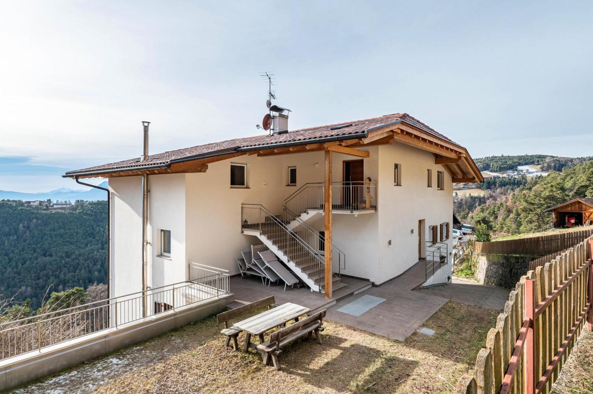 Reiterhof Apt Gaia San Genesio Atesino Esterno foto